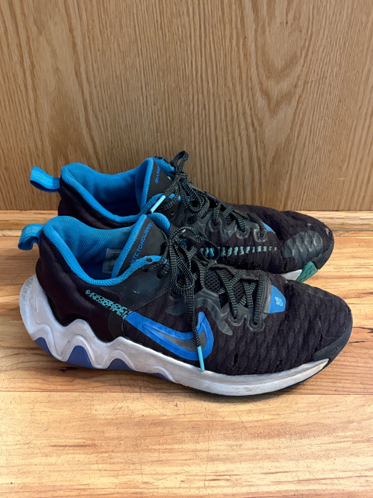 Nike Giannis Immortality Size 7 Boys Black Basketball Sneakers Shoes Needs Laces